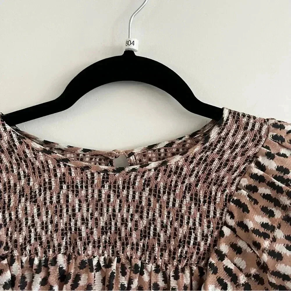 *804 Magali Pascal Petal Top Silk Short Sleeve Blouse Size Small - Picture 3 of 6